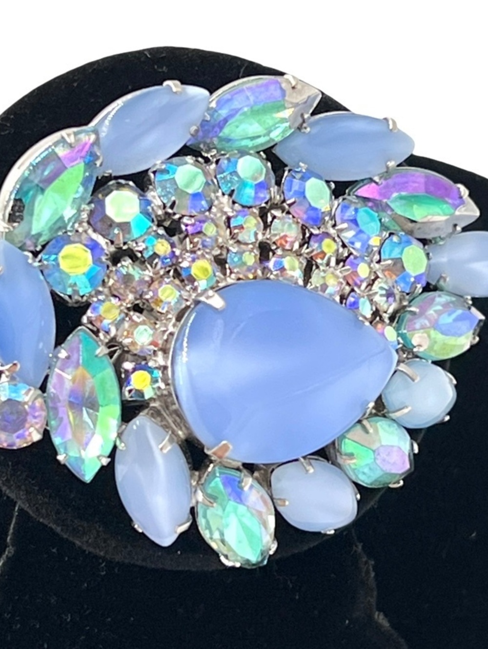 Vintage AB Cat's Eye Floral Leaf Shape Silvertone Brooch